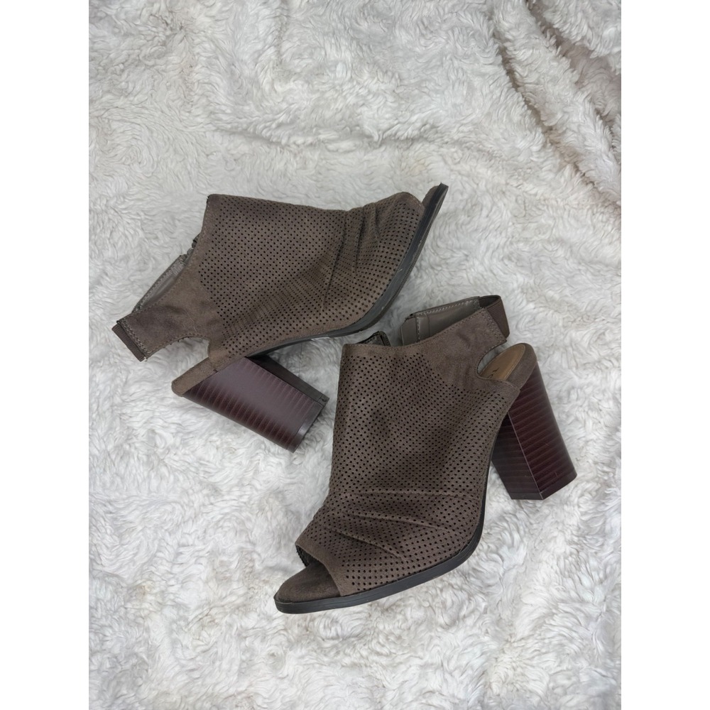 Torrid Women's 7.5W Taupe Perforated Peep Toe Slingback Block Heel Booties NEW